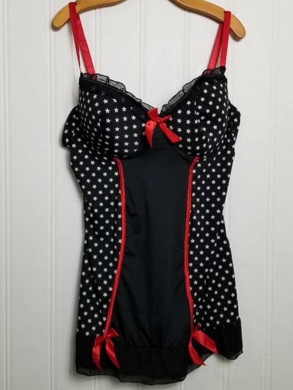 Torrid Intimates Black Chemise with Star Print & red details. 1x #torrid #stars